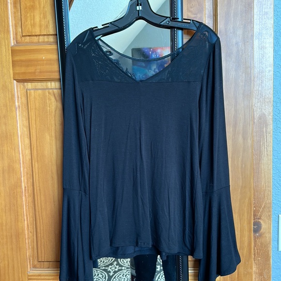 Venus black bell sleeve blouse with sheer lace collar. - Picture 4 of 4